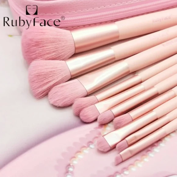 Makeup Brush Set with Cosmetic Bag - Image 2